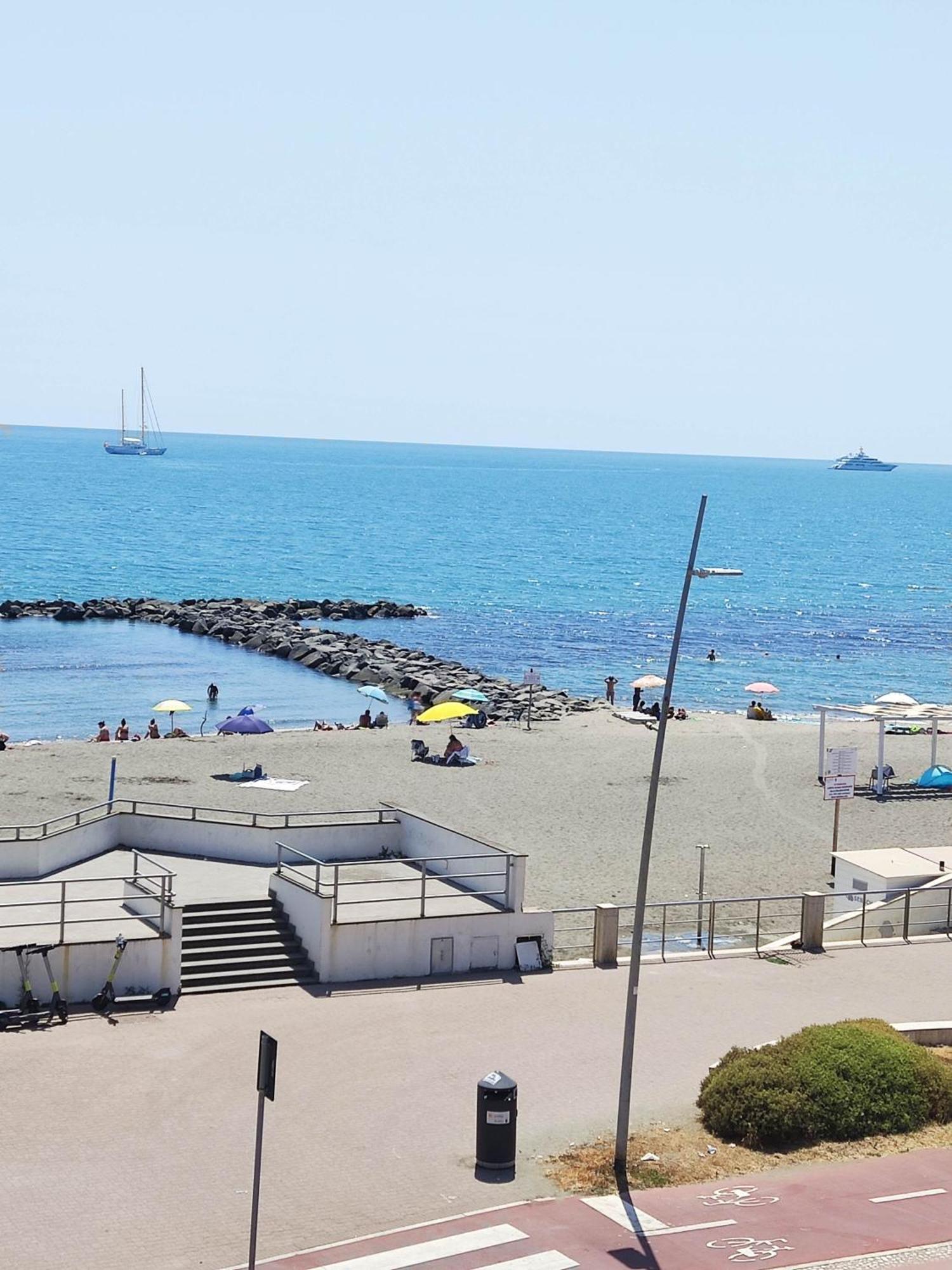 Apartment With Seaview Casa Davidoff Lido di Ostia Esterno foto